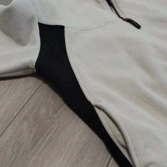 Izod Cream and Black Zip-Up Sweater - Picture 15 of 17